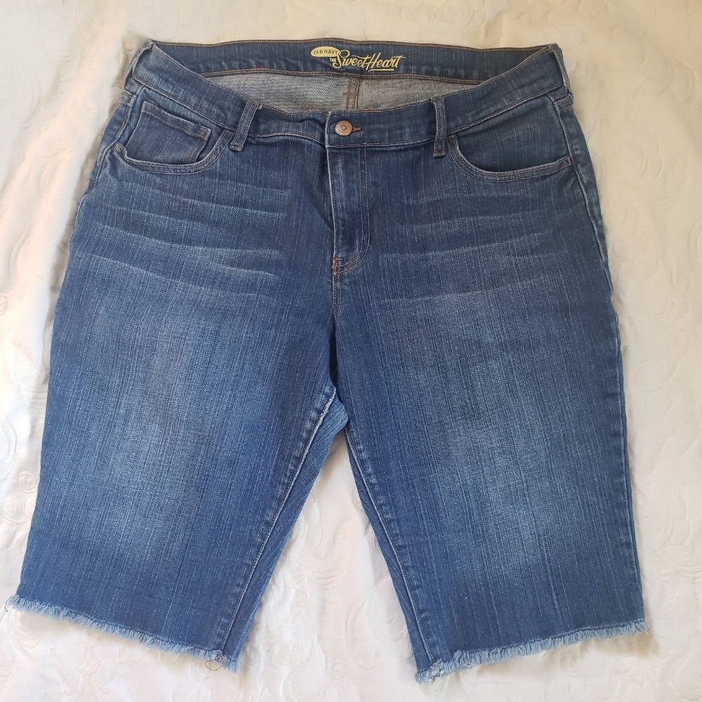 Old Navy Sweetheart Bermuda Shorts